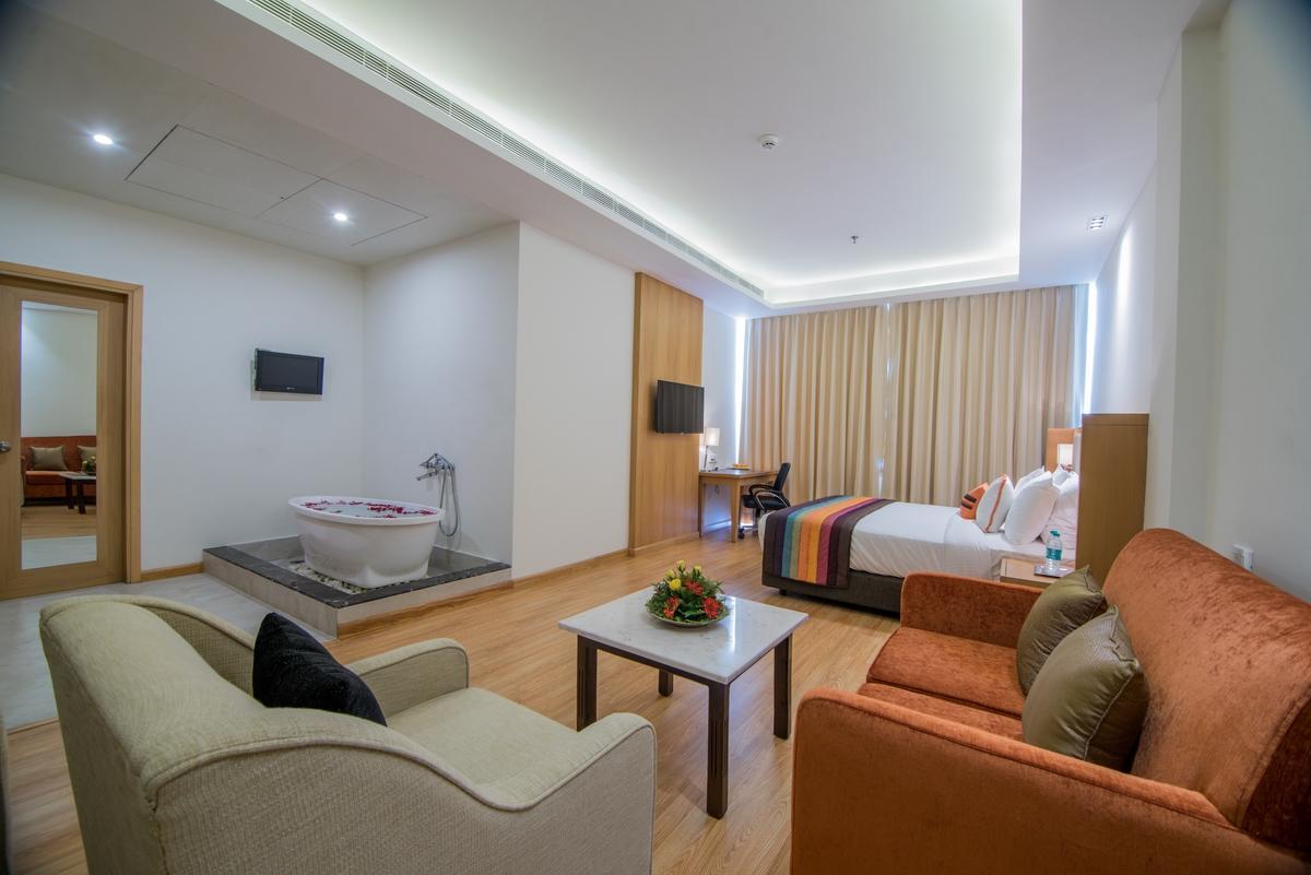 The Imperial Poonam Hotel Phagwara Exterior photo